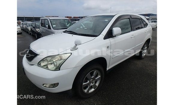 Buy Import Toyota Harrier White Car in Import - Dubai in Baa Buy Import Toyota Harrier White Car in Import - Dubai in Baa