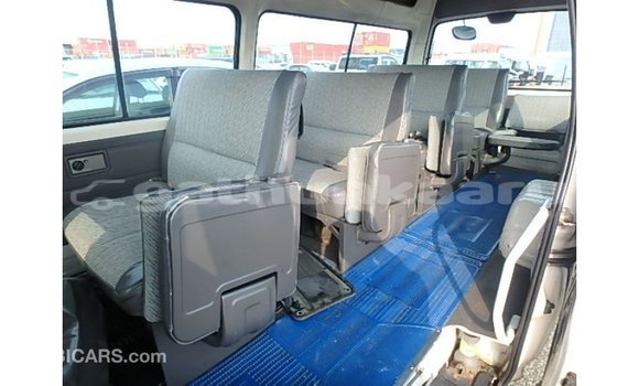 Buy Import Nissan Caravan White Car in Import - Dubai in Baa Buy Import Nissan Caravan White Car in Import - Dubai in Baa