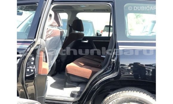 Buy Import Toyota Land Cruiser Black Car in Import - Dubai in Baa Buy Import Toyota Land Cruiser Black Car in Import - Dubai in Baa