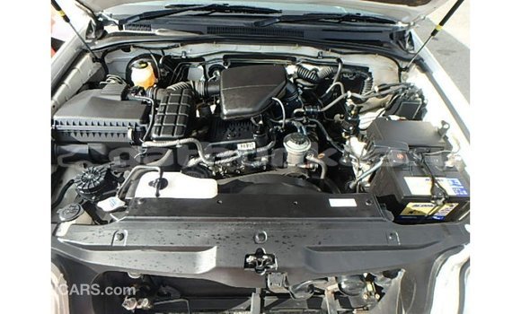 Buy Import Toyota Hilux White Car in Import - Dubai in Baa Buy Import Toyota Hilux White Car in Import - Dubai in Baa