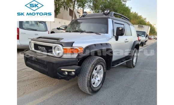 Buy Import Toyota FJ Cruiser Other Car in Import - Dubai in Baa