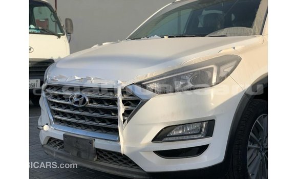 Buy Import Hyundai Tucson White Car in Import - Dubai in Baa Buy Import Hyundai Tucson White Car in Import - Dubai in Baa