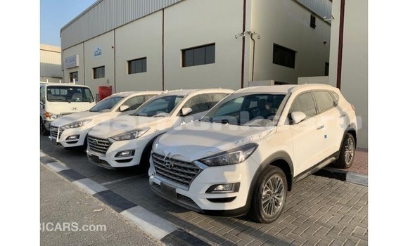 Buy Import Hyundai Tucson White Car in Import - Dubai in Baa Buy Import Hyundai Tucson White Car in Import - Dubai in Baa