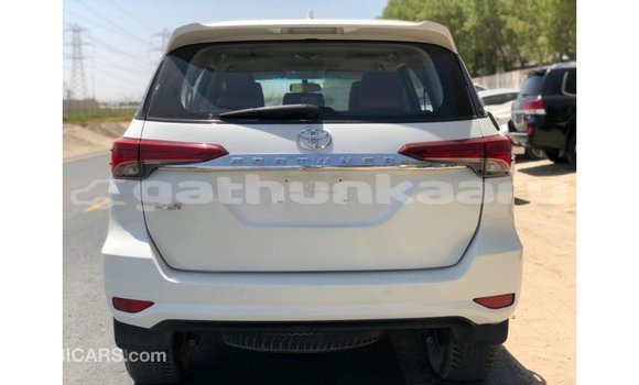 Buy Import Toyota Fortuner White Car in Import - Dubai in Baa Buy Import Toyota Fortuner White Car in Import - Dubai in Baa