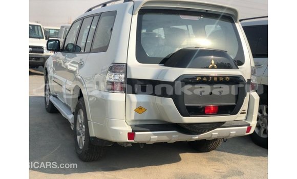 Buy Import Mitsubishi Pajero Black Car in Import - Dubai in Baa Buy Import Mitsubishi Pajero Black Car in Import - Dubai in Baa