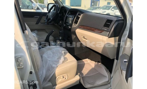 Buy Import Mitsubishi Pajero Black Car in Import - Dubai in Baa Buy Import Mitsubishi Pajero Black Car in Import - Dubai in Baa