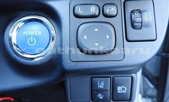 Buy Used Toyota Aqua White Car in Hithadhoo in Siin Buy Used Toyota Aqua White Car in Hithadhoo in Siin