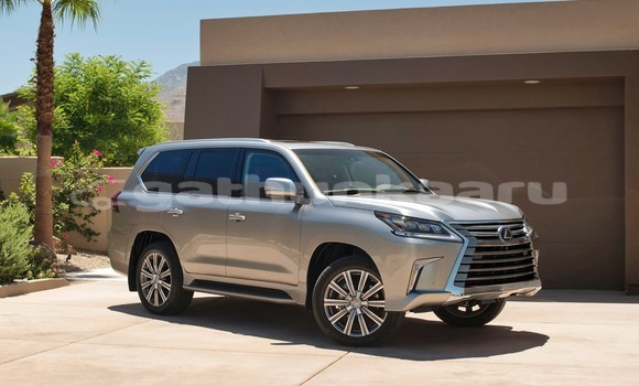 Buy Used Lexus LX 570 Green Car in Agolhitheemu in Raa