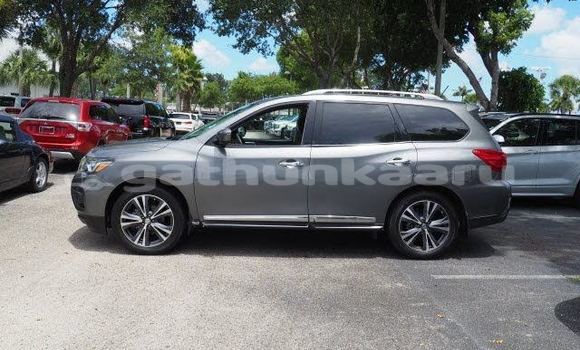 Buy Used Nissan Pathfinder Other Car in Dharavandhoo in Baa Buy Used Nissan Pathfinder Other Car in Dharavandhoo in Baa