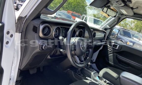 Buy Used Jeep Wrangler White Car in Buruni in Thaa Buy Used Jeep Wrangler White Car in Buruni in Thaa