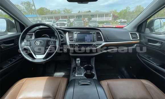 Buy Used Toyota Highlander Other Car in Alifushi in Raa Buy Used Toyota Highlander Other Car in Alifushi in Raa
