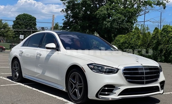 Buy Used Mercedes-Benz S–Class White Car in Agolhitheemu in Raa Buy Used Mercedes-Benz S–Class White Car in Agolhitheemu in Raa