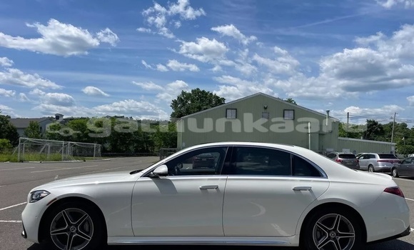 Buy Used Mercedes-Benz S–Class White Car in Agolhitheemu in Raa Buy Used Mercedes-Benz S–Class White Car in Agolhitheemu in Raa