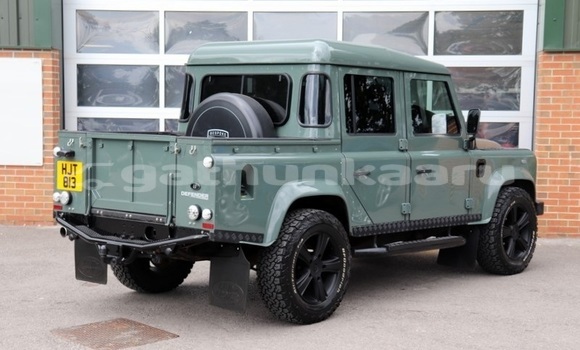 Buy Used Land Rover Defender Green Car in Fulhadhoo in Baa Buy Used Land Rover Defender Green Car in Fulhadhoo in Baa