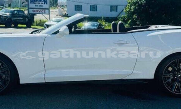 Buy Used Chevrolet Camaro White Car in Kihaadhoo in Baa Buy Used Chevrolet Camaro White Car in Kihaadhoo in Baa