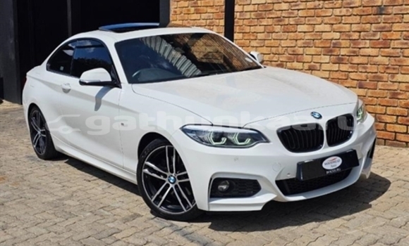 Buy Used BMW 2000 C/CS White Car in Landhoo in Nuun Buy Used BMW 2000 C/CS White Car in Landhoo in Nuun