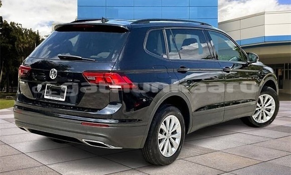 Buy Used Volkswagen Tiguan Black Car in Isdhoo in Laam Buy Used Volkswagen Tiguan Black Car in Isdhoo in Laam