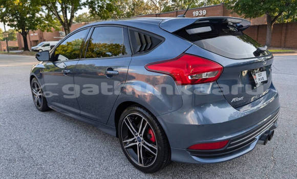 Buy Used Ford Focus Blue Car in Dhiggaru in Miim Buy Used Ford Focus Blue Car in Dhiggaru in Miim