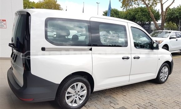 Buy Used Volkswagen Caddy White Car in Feevah in Shaviyani Buy Used Volkswagen Caddy White Car in Feevah in Shaviyani
