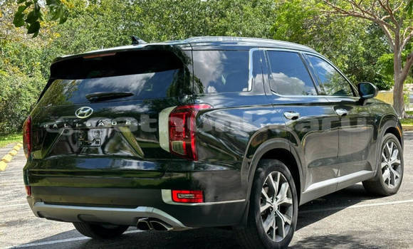 Buy Used Hyundai XG Black Car in Huraa in Kaaf Buy Used Hyundai XG Black Car in Huraa in Kaaf