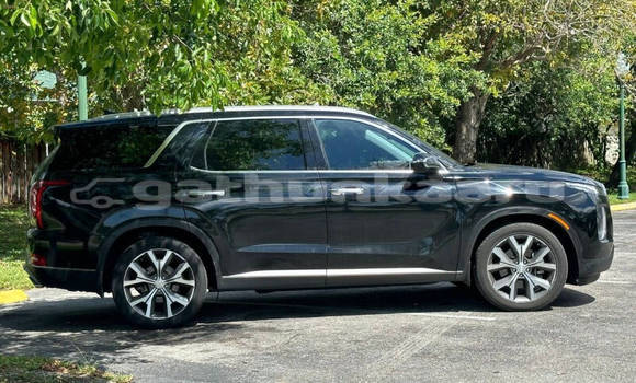 Buy Used Hyundai XG Black Car in Huraa in Kaaf Buy Used Hyundai XG Black Car in Huraa in Kaaf