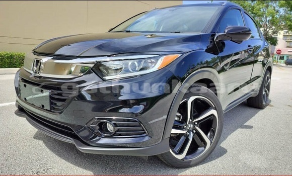 Buy Used Honda HR–V Black Car in Dharaboodhoo in Faaf