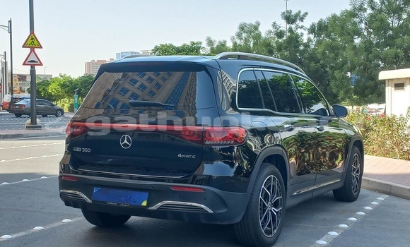 Buy Used Mercedes-Benz E200 Black Car in Hinnavaru in Lhaviyani Buy Used Mercedes-Benz E200 Black Car in Hinnavaru in Lhaviyani