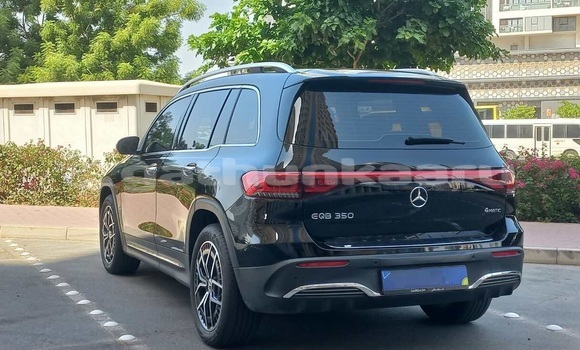 Buy Used Mercedes-Benz E200 Black Car in Hinnavaru in Lhaviyani Buy Used Mercedes-Benz E200 Black Car in Hinnavaru in Lhaviyani