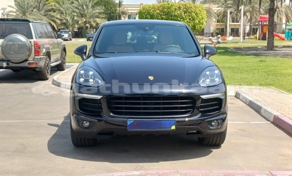 Buy Used Porsche Cayenne Black Car in Funadhoo in Shaviyani Buy Used Porsche Cayenne Black Car in Funadhoo in Shaviyani