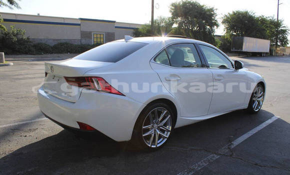 Buy Used Lexus IS White Car in Hinnavaru in Lhaviyani Buy Used Lexus IS White Car in Hinnavaru in Lhaviyani