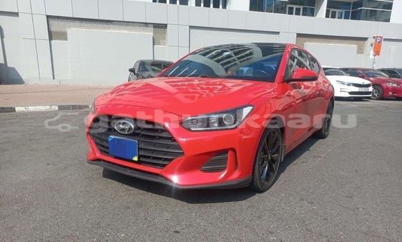 Buy Used Hyundai Veloster Red Car in Gulhi in Kaaf