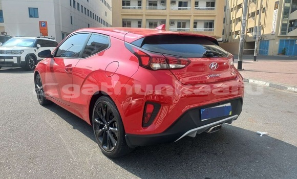 Buy Used Hyundai Veloster Red Car in Gulhi in Kaaf Buy Used Hyundai Veloster Red Car in Gulhi in Kaaf