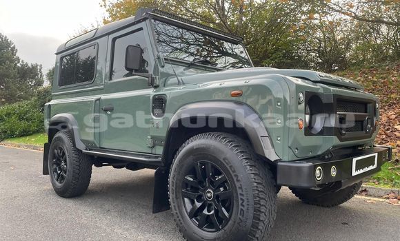 Buy Used Land Rover Defender Green Car in Fodhdhoo in Nuun Buy Used Land Rover Defender Green Car in Fodhdhoo in Nuun