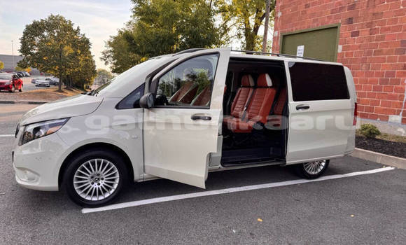 Buy Used Mercedes-Benz Vito White Car in Lhohi in Nuun Buy Used Mercedes-Benz Vito White Car in Lhohi in Nuun