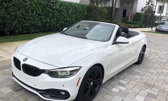 Buy Used BMW 4-Series White Car in Alifushi in Raa Buy Used BMW 4-Series White Car in Alifushi in Raa