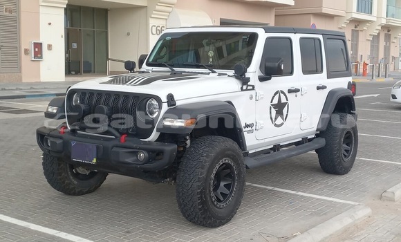 Buy Used Jeep Wrangler White Car in Gaafaru in Kaaf