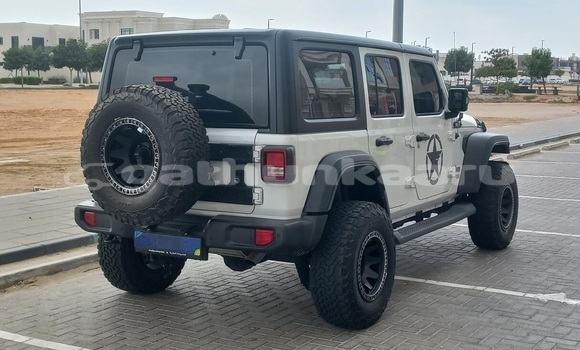 Buy Used Jeep Wrangler White Car in Gaafaru in Kaaf Buy Used Jeep Wrangler White Car in Gaafaru in Kaaf