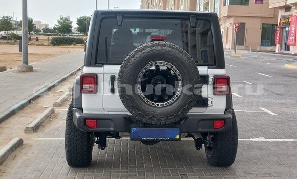 Buy Used Jeep Wrangler White Car in Gaafaru in Kaaf Buy Used Jeep Wrangler White Car in Gaafaru in Kaaf