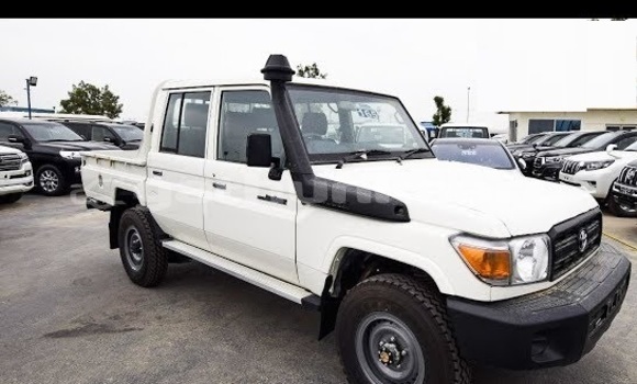 Buy Used Toyota Land Cruiser White Car in Buruni in Thaa Buy Used Toyota Land Cruiser White Car in Buruni in Thaa