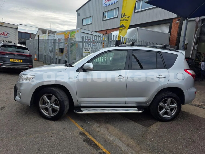 Big with watermark toyota rav4 miim muli 4041