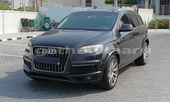 Buy Used Audi Q7 Black Car in Kadholhudhoo in Raa