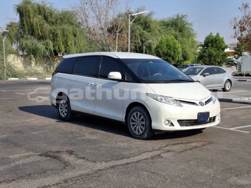 Big with watermark toyota previa nuun maafaru 4061