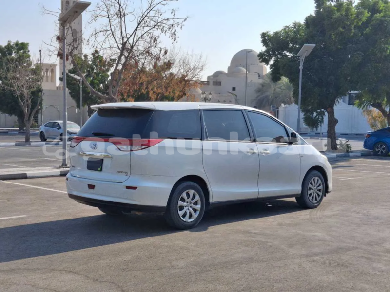 Big with watermark toyota previa nuun maafaru 4061