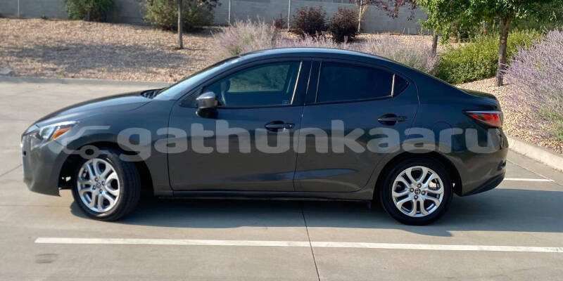 Big with watermark toyota yaris shaviyani feevah 4064