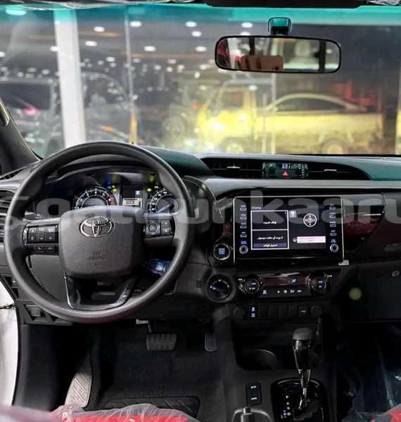 Big with watermark toyota hiace lhaviyani maafilaafushi 4068