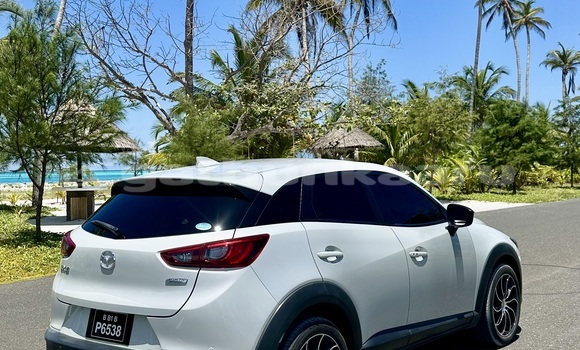 Buy Used Mazda CX-3 White Car in Fuvammulah in Ghaviyani