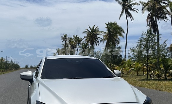 Buy Used Mazda CX-3 White Car in Fuvammulah in Ghaviyani Buy Used Mazda CX-3 White Car in Fuvammulah in Ghaviyani
