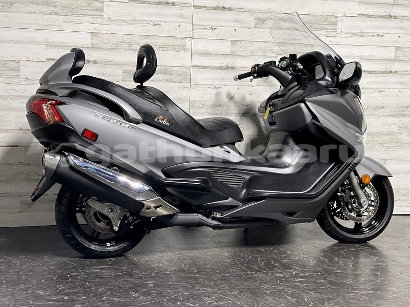 Big with watermark suzuki burgman raa alifushi 4085