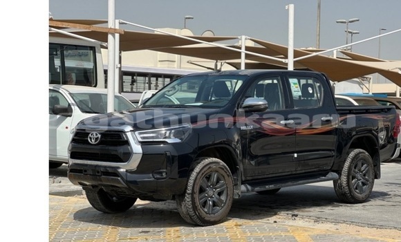 Buy Used Toyota Hilux White Car in Bilehffahi in Shaviyani Buy Used Toyota Hilux White Car in Bilehffahi in Shaviyani