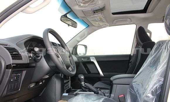 Buy Used Toyota Land Cruiser Prado White Car in Dharaboodhoo in Faaf Buy Used Toyota Land Cruiser Prado White Car in Dharaboodhoo in Faaf